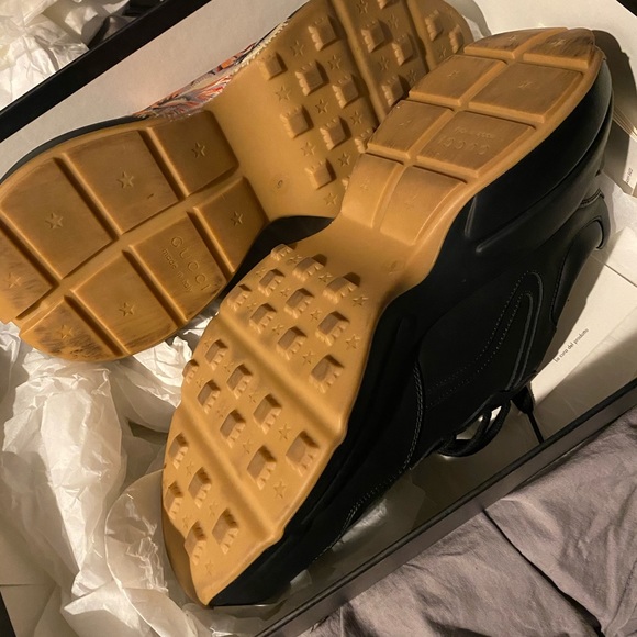 Men’s Gucci Sneaker - Picture 13 of 14